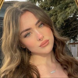 Meet your Posher, Khloe